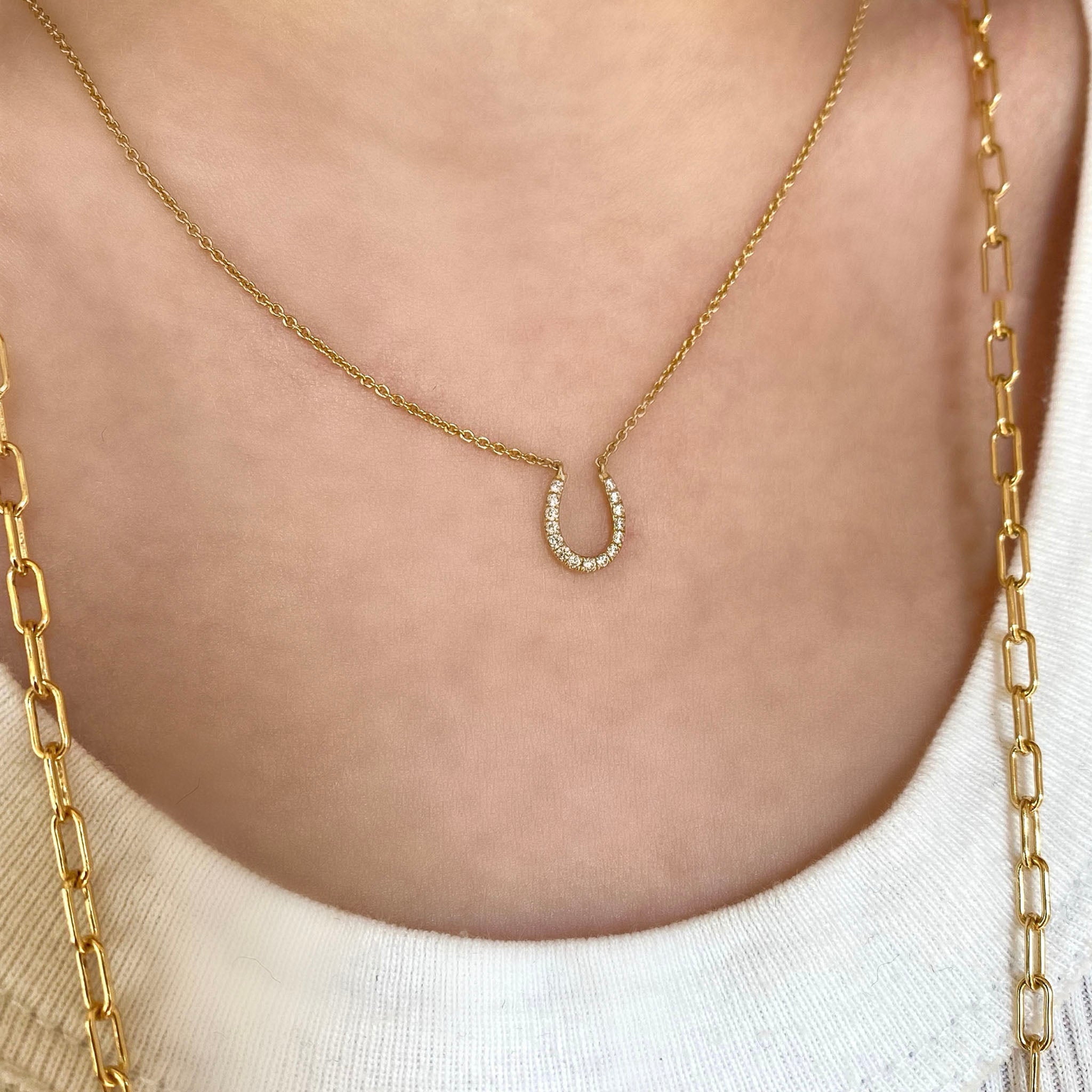 HORSESHOE CHARM NECKLACE