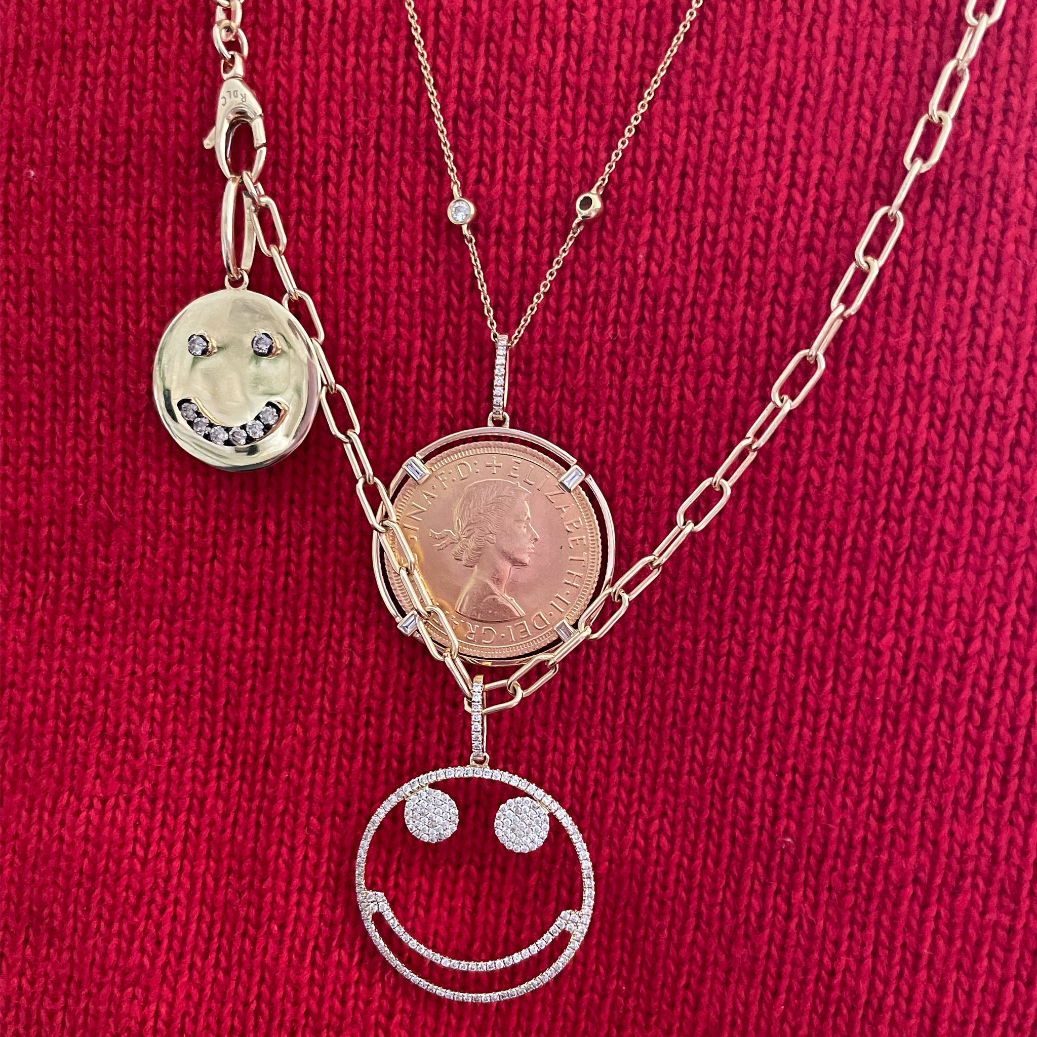 SMILE PENDANT - 25MM